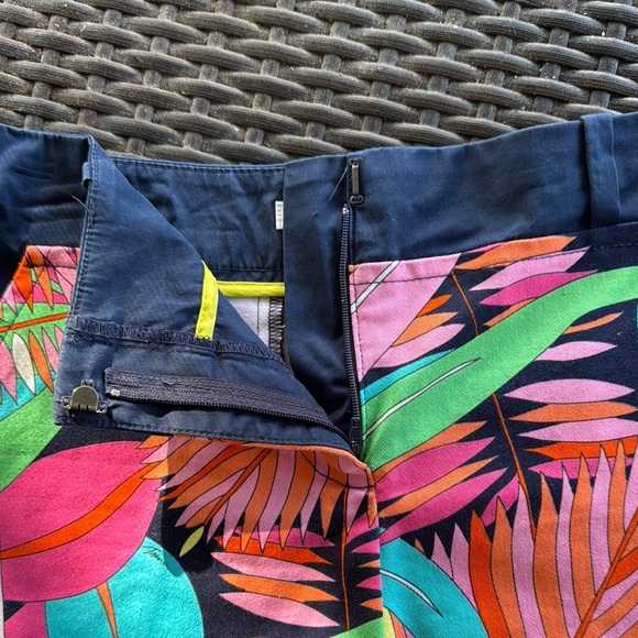 Trina Turk Tropical Print Women's Shorts Size 2 - Picture 5 of 7